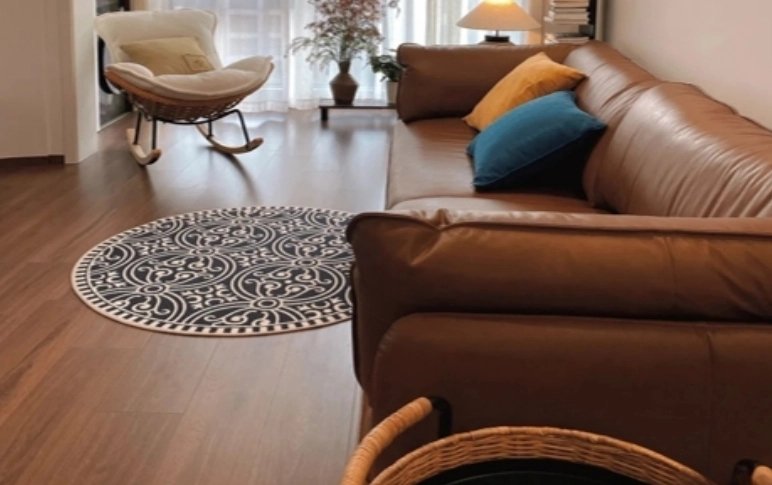 Laminate Flooring for High-Traffic Retail Spaces How to Balance Style and Durability