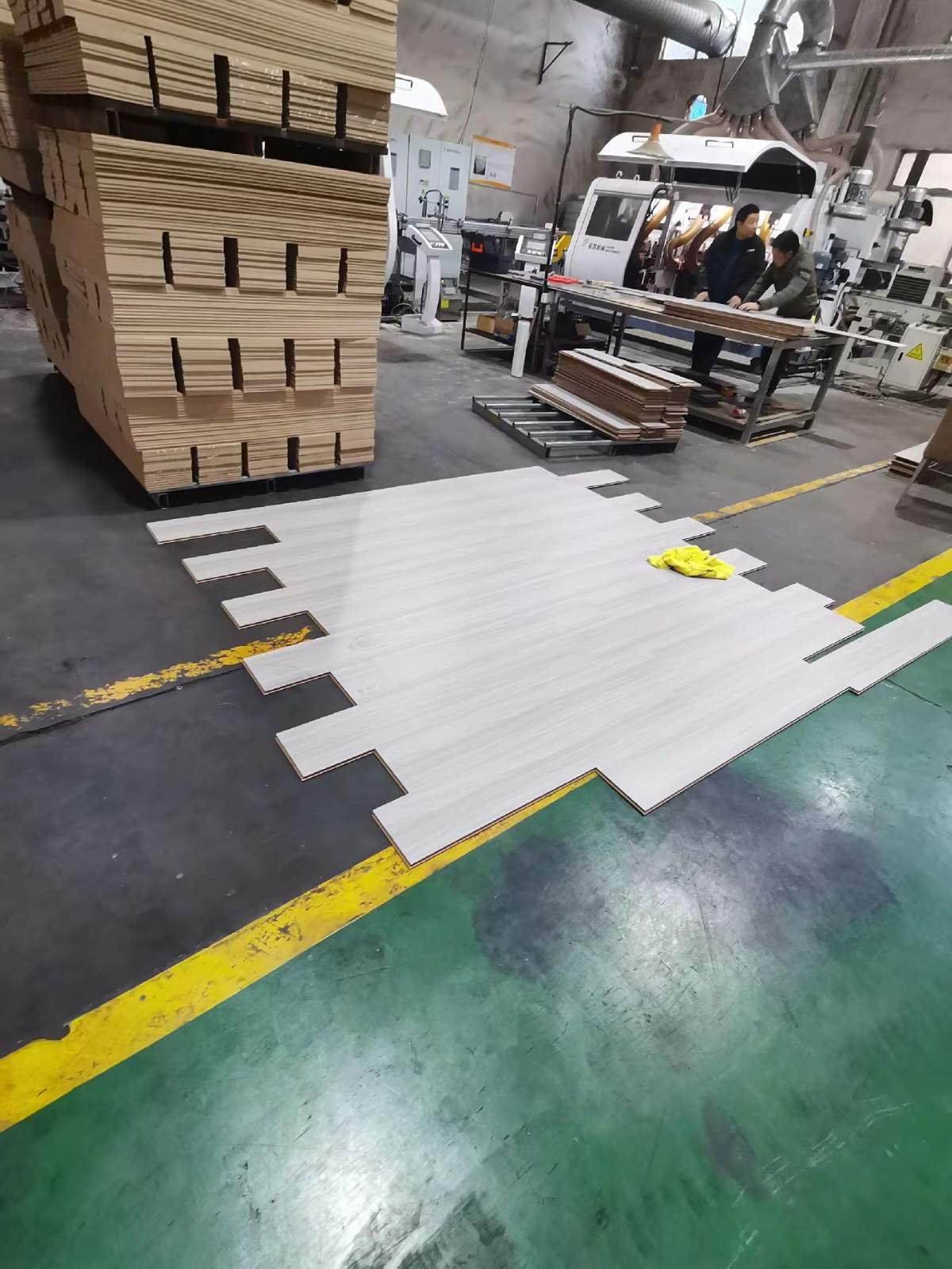 Why Laminate Flooring Swells Factory Causes, Installation Causes, and How to Prevent Complaints